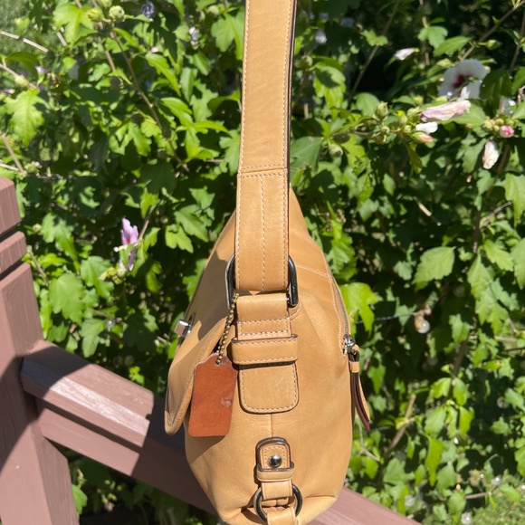 Coach Shoulder Bag Legacy Leather Flap Style F15170 Tan Convertible Cross Body - Picture 6 of 7